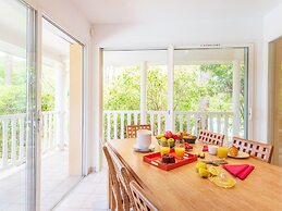 Superior Villa Escape in Lacanau