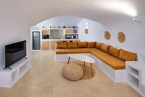 Orasis Houses- Luxury Retreats with Pool