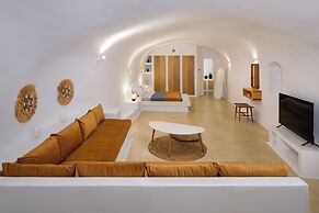 Orasis Houses- Luxury Retreats with Pool