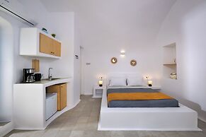 Orasis Houses- Luxury Retreats with Pool
