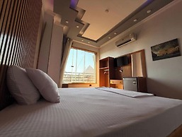 Diark Pyramids Hotel