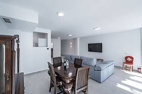 Paloma Central Apartment