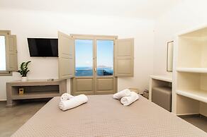 Agia Marina Caldera Suites