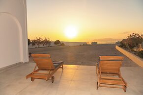 Agia Marina Caldera Suites
