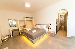 Agia Marina Caldera Suites