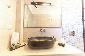 Agia Marina Caldera Suites