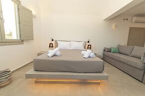 Agia Marina Caldera Suites