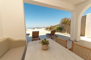 Agia Marina Caldera Suites