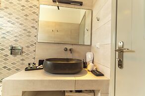 Agia Marina Caldera Suites