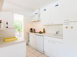 Eden Parc Golf Villa Sleeps 10 With Pool