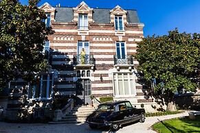 Villa Gabriel Maison Blanche Chartres