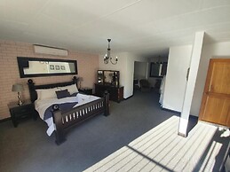 Leach Lodge