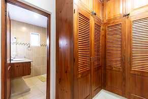 Alicia Beach, Hispanola Sol!