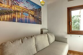 Romana Apartment by Mamo Florence