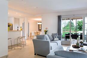 Gorgeous Villa for 8 People With Pool