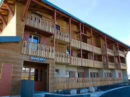 Spacious Mountain Apartment for 8