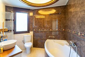 Vamavi Maison - Villa With Private Pool Salamina