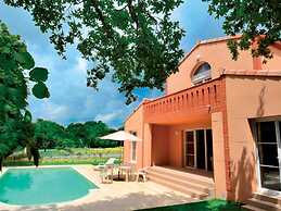 Golf-side Sanctuary in Mazamet