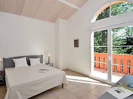 Golf-side Sanctuary in Mazamet