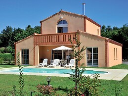 Golf-side Sanctuary in Mazamet