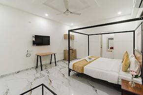 Hotel Ecstasy