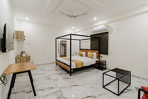 Hotel Ecstasy