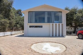 Casa Bugambilias by Villa de La Rosa