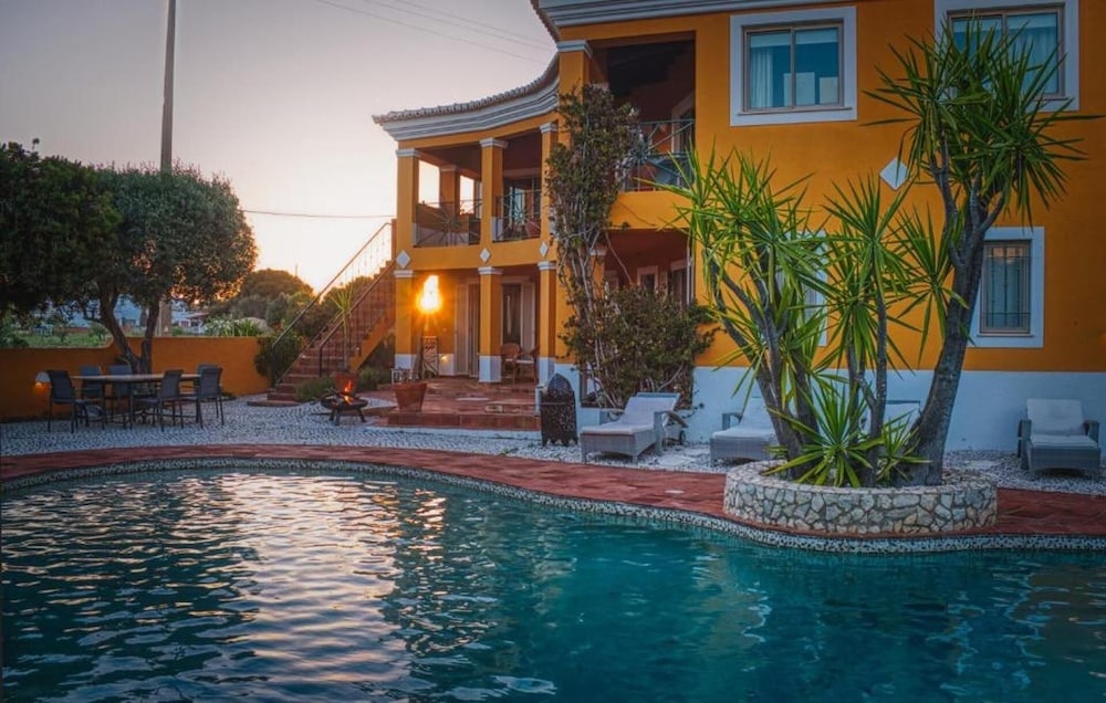Lagos Beachfront Studio Apartment With Pool