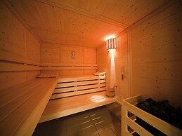 Apartment With Loft in Holiday Parkdd
