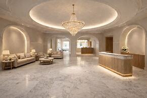 Royal Nidri Suites