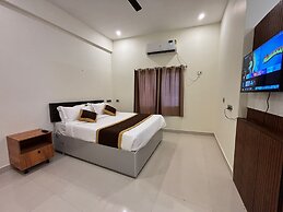 Thamira Grand Palace