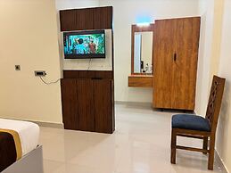 Thamira Grand Palace