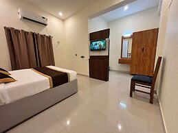 Thamira Grand Palace
