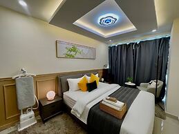 The Peak Residence by Torent Property