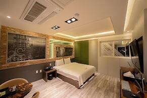 Gyeryong BON Hotel
