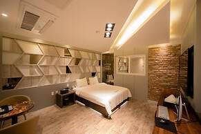 Gyeryong BON Hotel