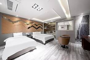 Gyeryong BON Hotel