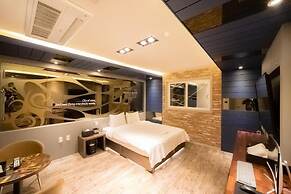Gyeryong BON Hotel