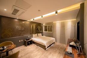 Gyeryong BON Hotel