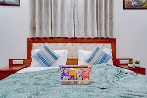 Restin Hotel Near Golf Course Road