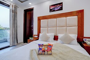 Restin Hotel Near Golf Course Road
