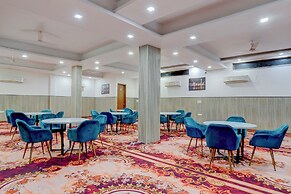 Restin Hotel Near Golf Course Road