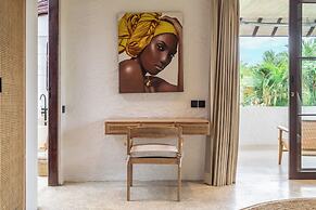 Rumah Villa - Lush Poolside Escape