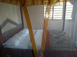Jumbo Hilltop Lodge