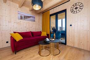 Holiday Homes With Access to a Pool, Sauna and Jacuzzi