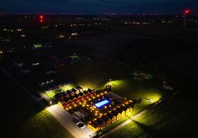Holiday Homes With Access to a Pool, Sauna and Jacuzzi