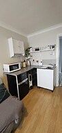 Apartment Sleeps 4 With Parking