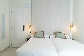 Ceramic Rooms Boutique Hostel
