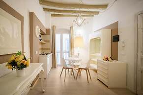 Oisife Apartments