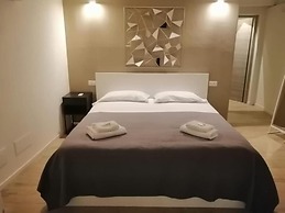 Oisife Apartments